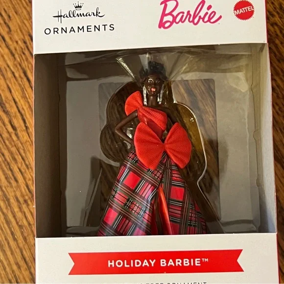 2024 Barbie Hallmark Ornament African American / Black / Ebony Skin Tone NIB - Picture 7 of 7